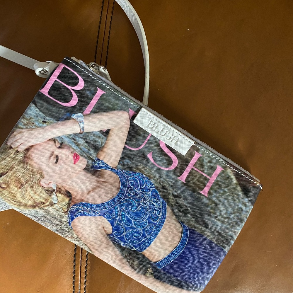 Bag - Picture 2 of 6